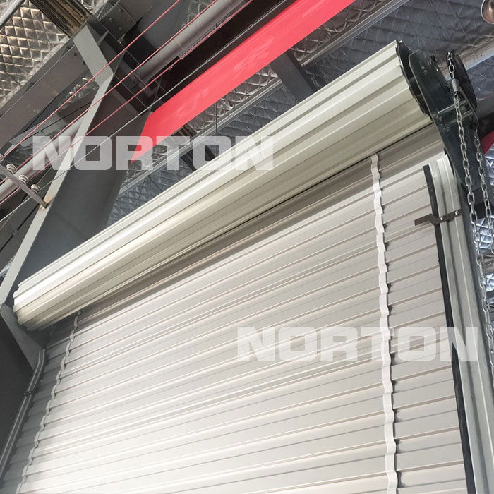 Instrukcja montażu bram rolowanych: czy zwróciłeś uwagę na te szczegóły?