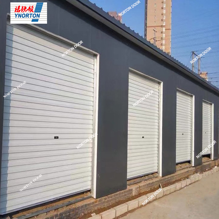 Gdzie sprawdzają się samozachowujące bramy rolowane?