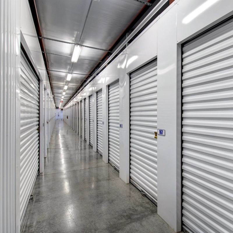 Stalowe drzwi rolowane